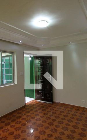 Casa para alugar com 130m², 3 quartos e 2 vagas Casa para alugar com 130m², 3 quartos e 2 vagasSala