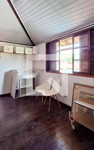 Casa de condomínio à venda com 336m², 6 quartos e 2 vagas Casa de condomínio à venda com 336m², 6 quartos e 2 vagasQuarto 3