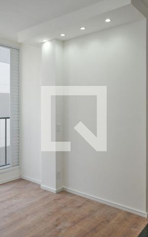 Apartamento à venda com 33m², 2 quartos e sem vaga Apartamento à venda com 33m², 2 quartos e sem vagaSala/Cozinha