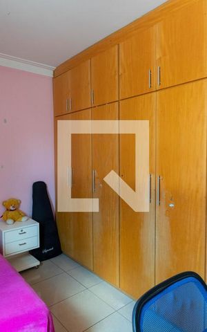 Casa à venda com 300m², 3 quartos e 2 vagas Casa à venda com 300m², 3 quartos e 2 vagasQuarto 2