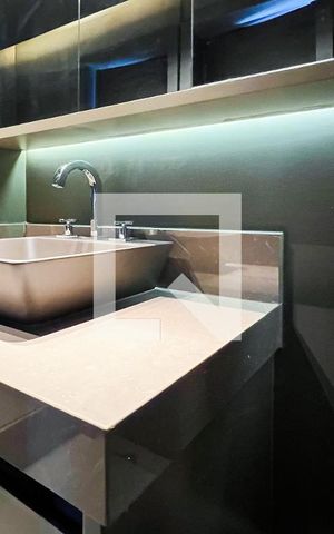 Studio à venda com 42m², 1 quarto e 1 vaga Studio à venda com 42m², 1 quarto e 1 vagaBanheiro