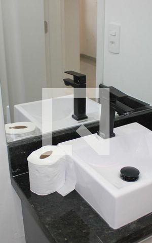 Apartamento para alugar com 36m², 2 quartos e sem vagaBanheiro
