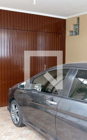 Casa para alugar com 263m², 3 quartos e 4 vagas Casa para alugar com 263m², 3 quartos e 4 vagasGaragem