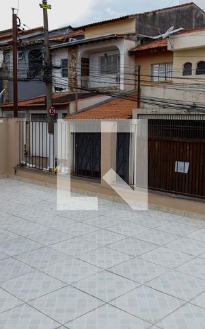 Casa para alugar com 263m², 3 quartos e 4 vagas Casa para alugar com 263m², 3 quartos e 4 vagasSacada
