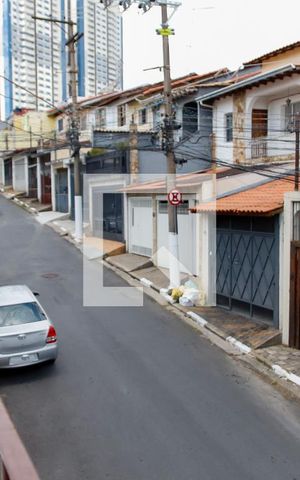 Casa para alugar com 263m², 3 quartos e 4 vagas Casa para alugar com 263m², 3 quartos e 4 vagasVista da Rua