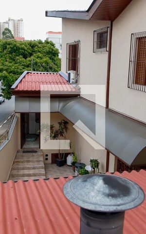 Casa para alugar com 263m², 3 quartos e 4 vagas Casa para alugar com 263m², 3 quartos e 4 vagasSacada