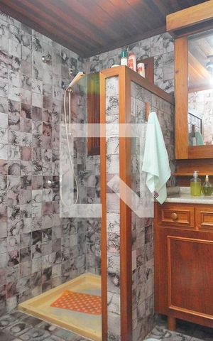 Casa à venda com 375m², 4 quartos e 2 vagasBanheiro 2