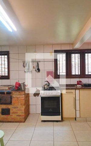 Casa à venda com 375m², 4 quartos e 2 vagasCozinha