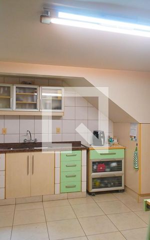 Casa à venda com 375m², 4 quartos e 2 vagasCozinha
