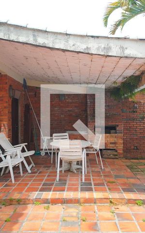 Casa à venda com 375m², 4 quartos e 2 vagasChurrasqueira