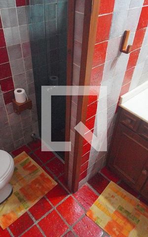 Casa à venda com 375m², 4 quartos e 2 vagasBanheiro 1