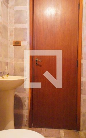 Casa à venda com 375m², 4 quartos e 2 vagasBanheiro 3