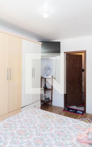 Casa à venda com 140m², 2 quartos e 1 vagaQuarto Suíte