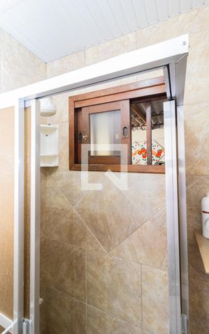 Casa à venda com 140m², 2 quartos e 1 vagaBanheiro