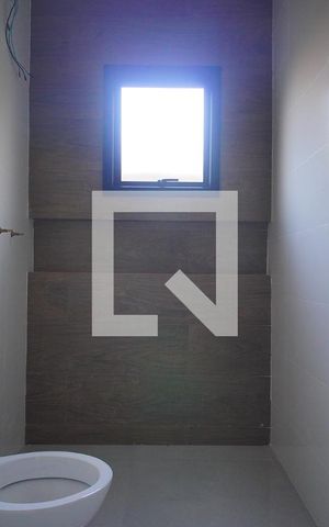 Casa à venda com 104m², 2 quartos e 1 vaga Casa à venda com 104m², 2 quartos e 1 vagaBanheiro