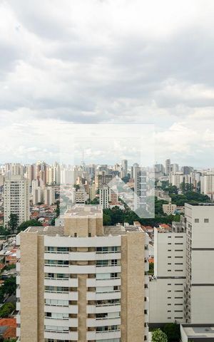 Apartamento à venda com 166m², 3 quartos e 2 vagas Apartamento à venda com 166m², 3 quartos e 2 vagasVista da Lavanderia