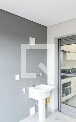Apartamento à venda com 166m², 3 quartos e 2 vagas Apartamento à venda com 166m², 3 quartos e 2 vagasLavanderia
