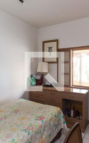 Casa à venda com 160m², 5 quartos e 2 vagasCasa 3 - Quarto  
