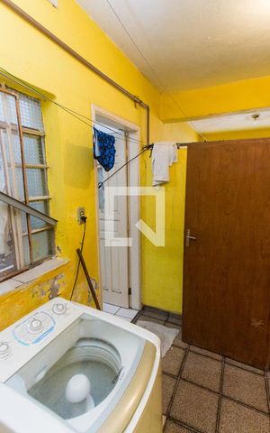 Casa à venda com 160m², 5 quartos e 2 vagasCasa 3 - Área de Serviço  