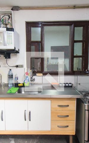 Casa à venda com 160m², 5 quartos e 2 vagasCasa 2 - Cozinha e Área de Serviço  