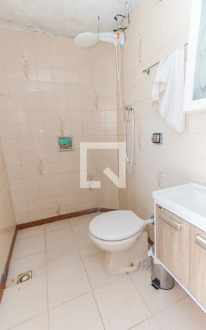 Casa à venda com 160m², 5 quartos e 2 vagasCasa 1 - Banheiro  
