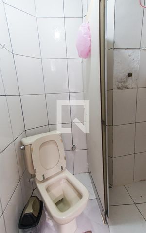 Casa à venda com 160m², 5 quartos e 2 vagasCasa 2 - Banheiro  