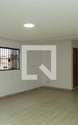 Casa para alugar com 213m², 3 quartos e 2 vagasSala