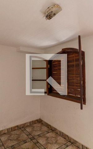 Casa à venda com 270m², 5 quartos e 2 vagas Casa à venda com 270m², 5 quartos e 2 vagasCasa 2 Quarto