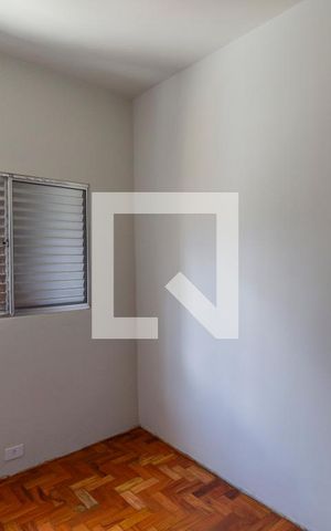 Casa à venda com 270m², 5 quartos e 2 vagas Casa à venda com 270m², 5 quartos e 2 vagasQuarto