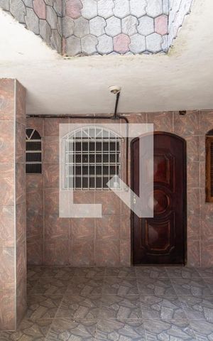 Casa à venda com 270m², 5 quartos e 2 vagas Casa à venda com 270m², 5 quartos e 2 vagasÁrea comum