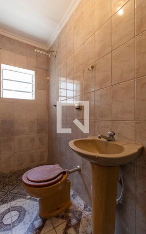 Casa à venda com 270m², 5 quartos e 2 vagas Casa à venda com 270m², 5 quartos e 2 vagasBanheiro