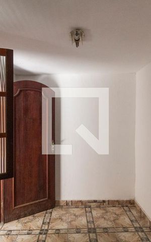 Casa à venda com 270m², 5 quartos e 2 vagas Casa à venda com 270m², 5 quartos e 2 vagasCasa 2 Quarto