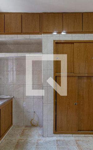 Casa à venda com 270m², 5 quartos e 2 vagas Casa à venda com 270m², 5 quartos e 2 vagasCozinha