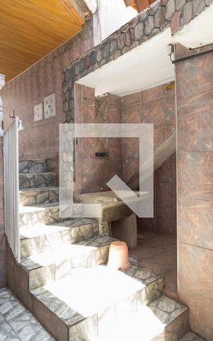 Casa à venda com 270m², 5 quartos e 2 vagas Casa à venda com 270m², 5 quartos e 2 vagasÁrea comum