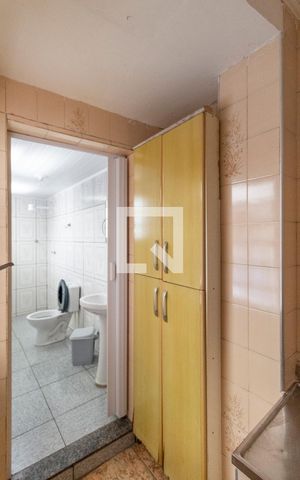 Casa à venda com 270m², 5 quartos e 2 vagas Casa à venda com 270m², 5 quartos e 2 vagasCasa 2 cozinha