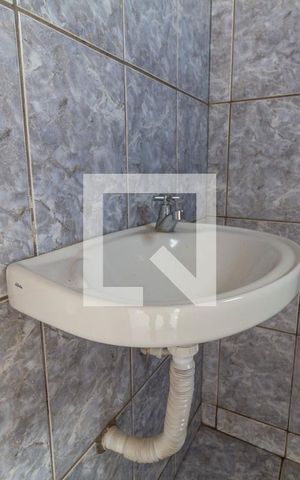Casa à venda com 270m², 5 quartos e 2 vagas Casa à venda com 270m², 5 quartos e 2 vagasBanheiro de serviço