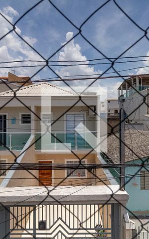Casa à venda com 270m², 5 quartos e 2 vagas Casa à venda com 270m², 5 quartos e 2 vagasVista