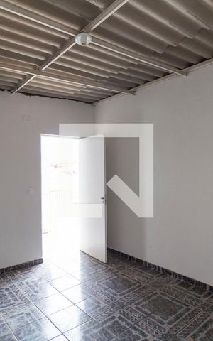 Casa à venda com 270m², 5 quartos e 2 vagas Casa à venda com 270m², 5 quartos e 2 vagasÁrea comum