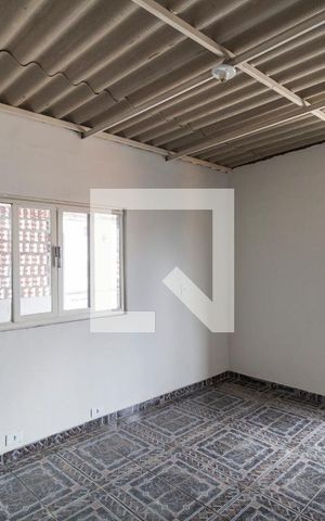 Casa à venda com 270m², 5 quartos e 2 vagas Casa à venda com 270m², 5 quartos e 2 vagasÁrea comum