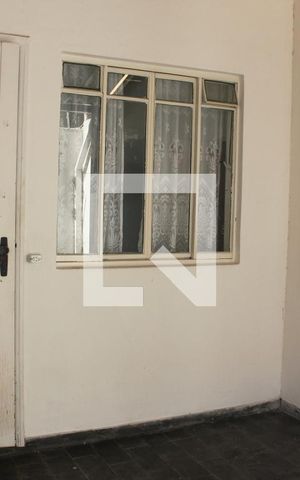 Casa de condomínio para alugar com 86m², 2 quartos e 1 vagaÁrea de Serviço