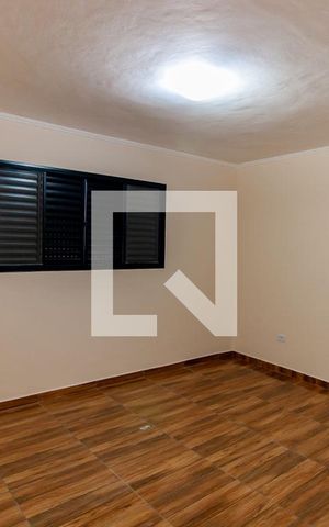 Casa para alugar com 132m², 2 quartos e 2 vagas Casa para alugar com 132m², 2 quartos e 2 vagasQuarto 1