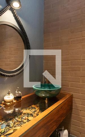 Casa à venda com 230m², 5 quartos e 2 vagas Casa à venda com 230m², 5 quartos e 2 vagasLavabo