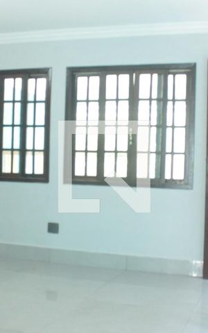 Casa à venda com 130m², 3 quartos e 3 vagasSala