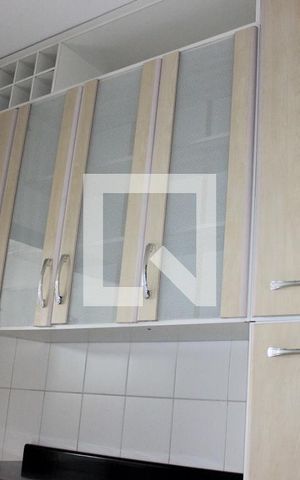 Apartamento à venda com 75m², 3 quartos e 2 vagasCozinha