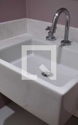 Apartamento para alugar com 34m², 1 quarto e sem vagaBanheiro
