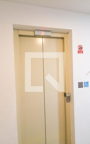 Apartamento à venda com 72m², 2 quartos e 1 vaga Apartamento à venda com 72m², 2 quartos e 1 vagaEntrada