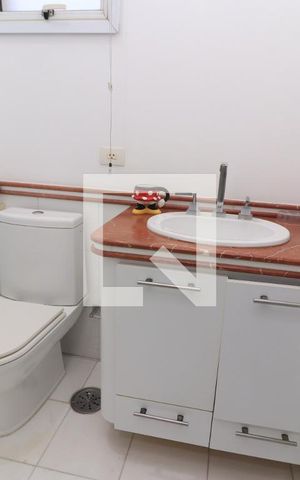 Apartamento à venda com 260m², 4 quartos e 3 vagasBanheiro da Suíte 3