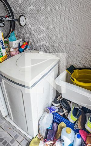 Casa para alugar com 100m², 2 quartos e 2 vagasArea de serviço