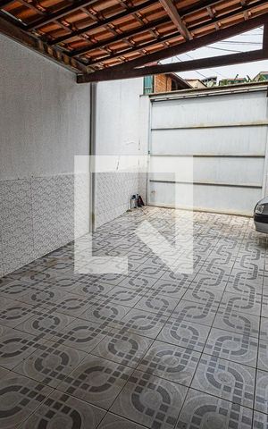 Casa para alugar com 100m², 2 quartos e 2 vagasQuintal/Vaga de garagem