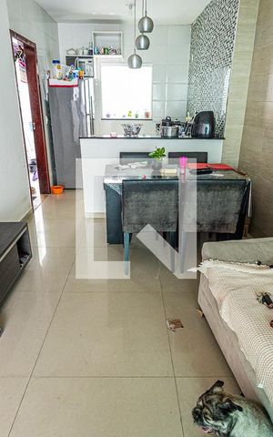 Casa para alugar com 100m², 2 quartos e 2 vagasSala